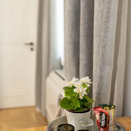 Luxury 12-2 3* Plovdiv